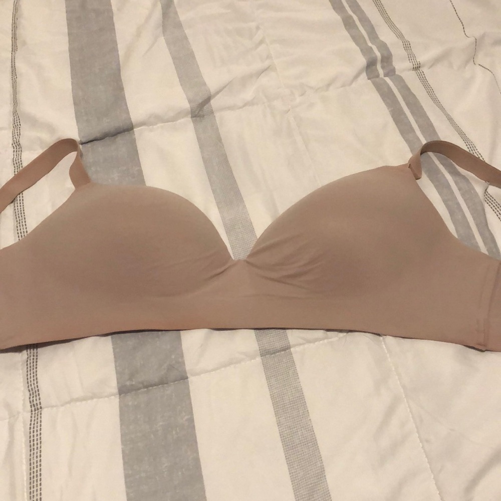 Soma Bra beige color very soft